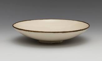 Six-lobed Shallow Bowl with Incised Lotus Flower
