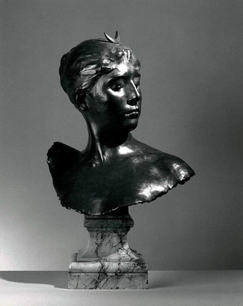 Head of Diana