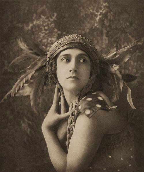 Madame Thamar Karasavina, L’Oiseau de Feu (Tamara Karsavina in The Firebird)