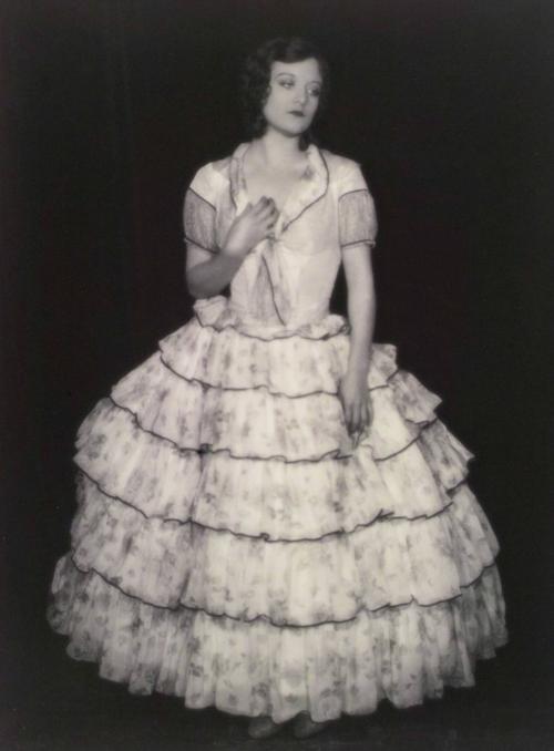 Joan Crawford, Across from Singapore