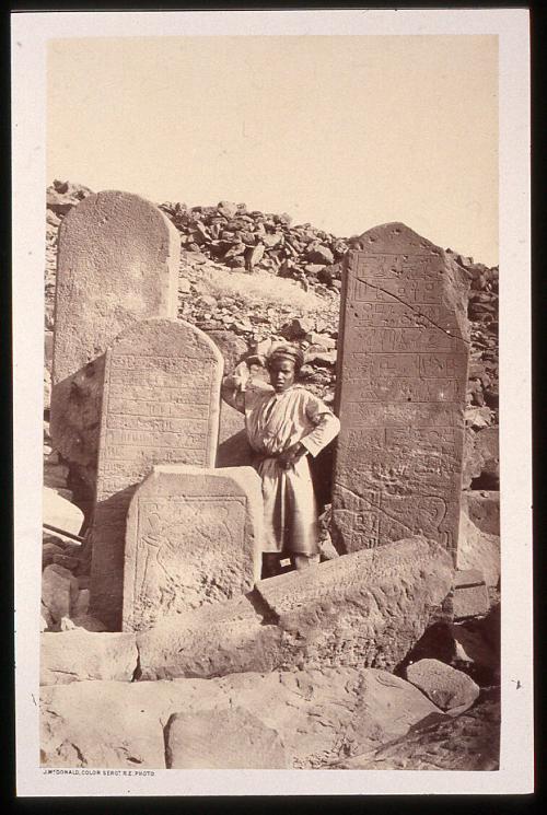 Serábit el Khádim. Stelæ and Ruins