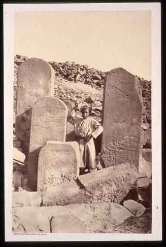 Serábit el Khádim. Stelæ and Ruins