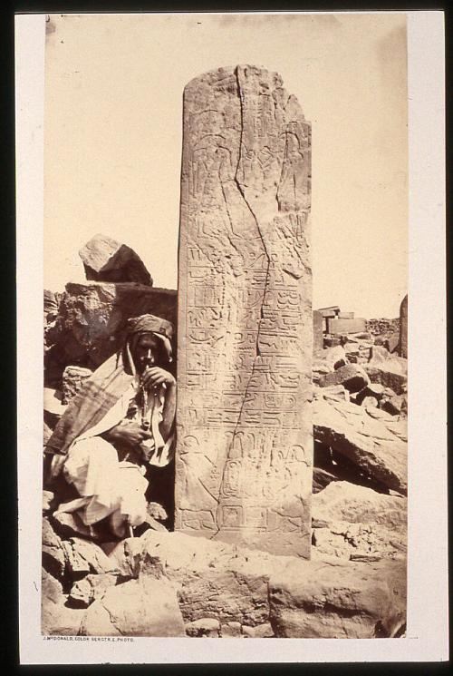 Serábit el Khádim. Stele and Ruins