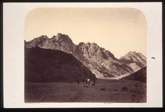 Hárún (Aaron's Hill) with Jebel Soná in the background