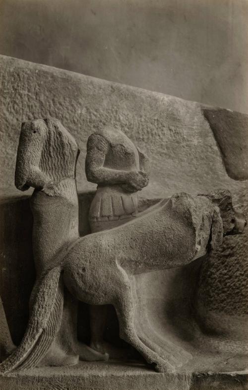 The Treasury of the Siphnians at Delphi. Studies in the History and Criticism of Sculpture, Volume IV