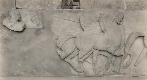 The Treasury of the Siphnians at Delphi. Studies in the History and Criticism of Sculpture, Volume IV