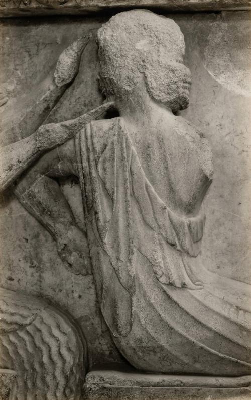 The Treasury of the Siphnians at Delphi. Studies in the History and Criticism of Sculpture, Volume IV