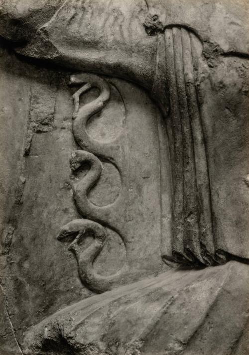 The Treasury of the Siphnians at Delphi. Studies in the History and Criticism of Sculpture, Volume IV