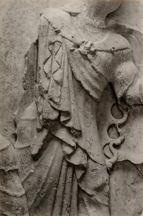 The Treasury of the Siphnians at Delphi. Studies in the History and Criticism of Sculpture, Volume IV