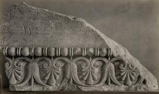 The Treasury of the Siphnians at Delphi. Studies in the History and Criticism of Sculpture, Volume IV