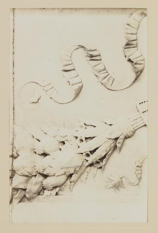 Base; Garland to observer's left; Right section: poppy pods