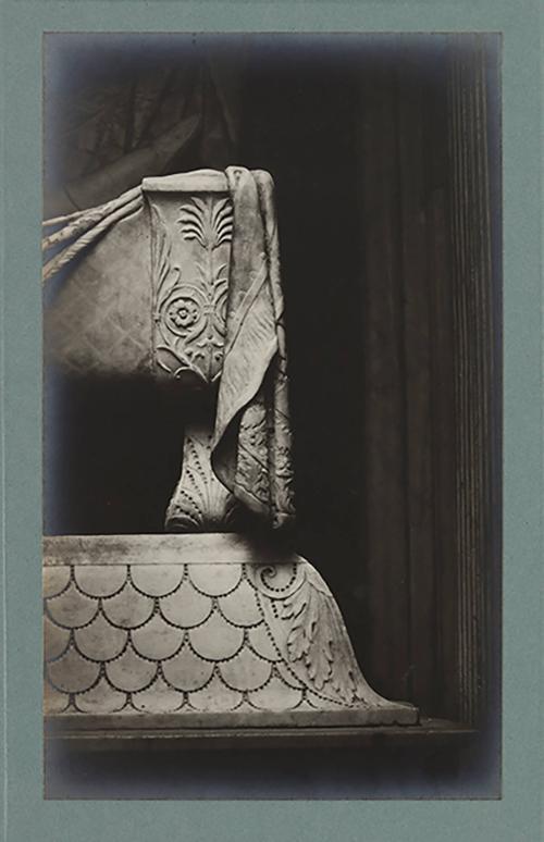 Bier; Decorative carving and drapery at the foot