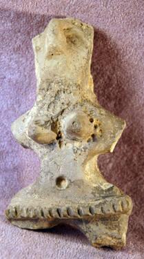 Bird-headed Female Figure with Incised Girdle