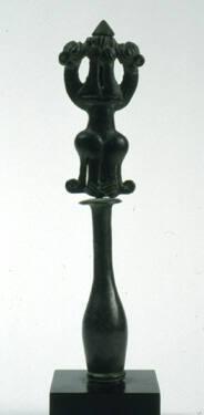 Standard finial