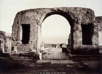 Pompei, Arc Trionfale